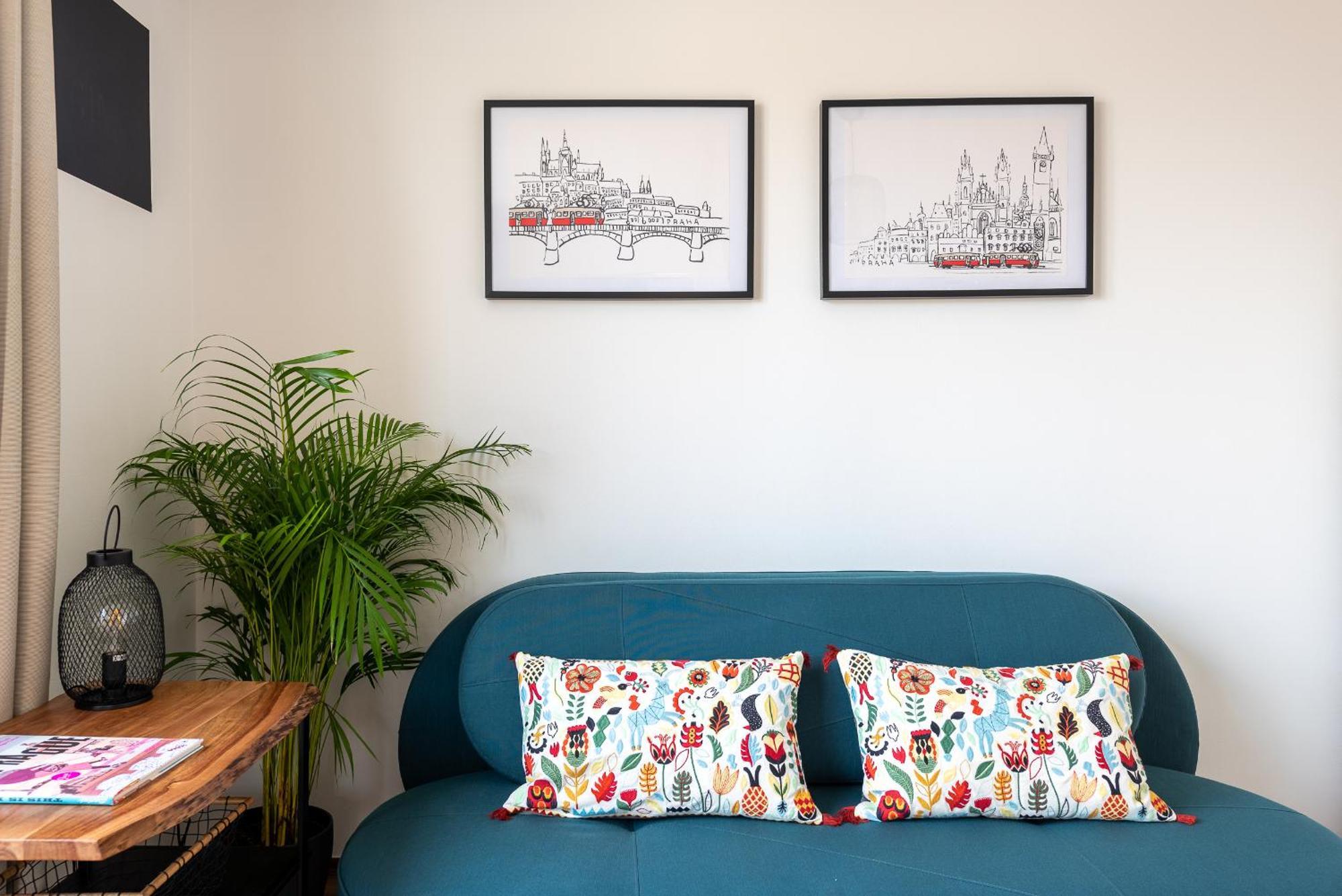 Bright Charming With Terrace, Parking & Airco. Appartement