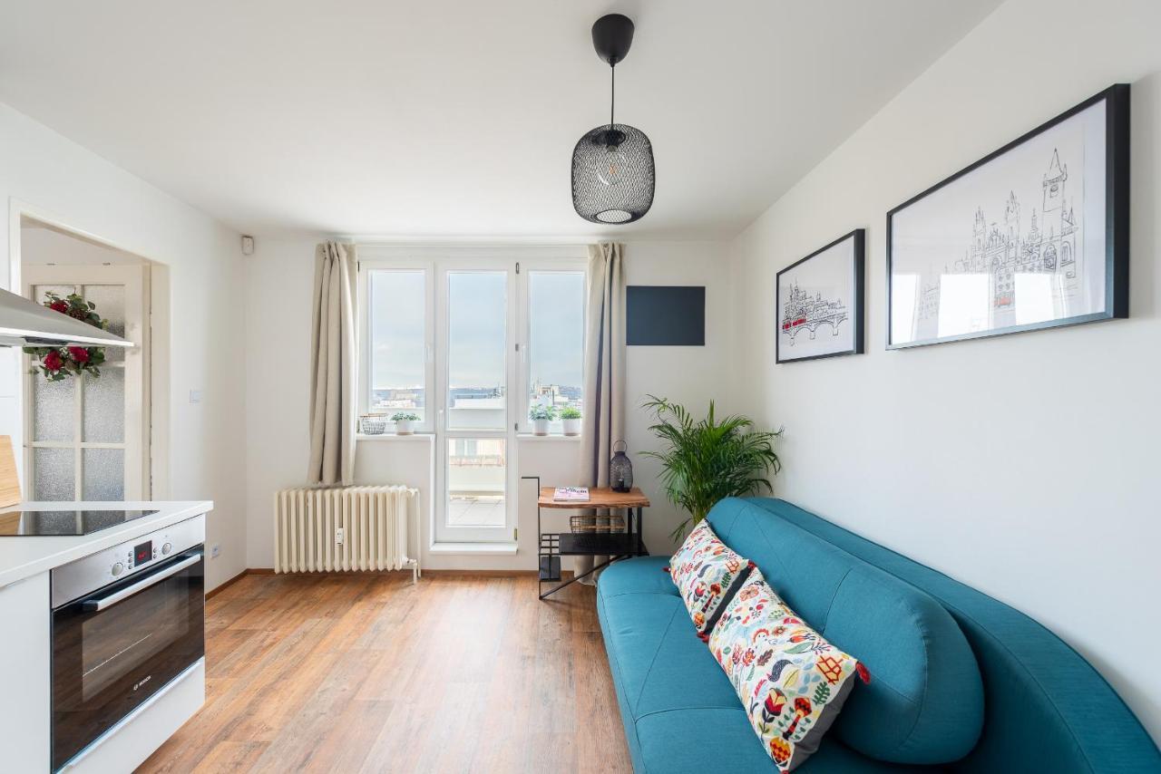 Bright Charming With Terrace, Parking & Airco. Appartement *